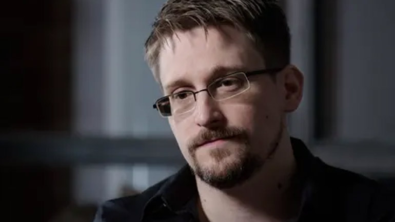 ΗΠΑ: Η Ουάσινγκτον διεκδικεί όλα τα έσοδα από τις πωλήσεις του βιβλίου του Έντουαρντ Σνόουντεν