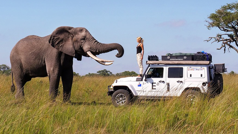 O γύρος του κόσμου και… 350.000 χλμ. με Jeep Wrangler