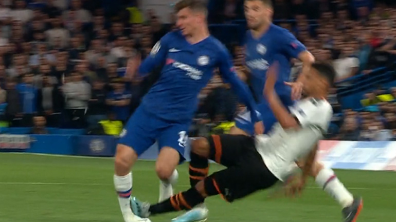 Τραυματισμός-σοκ στο παιχνίδι Τσέλσι-Βαλένθια