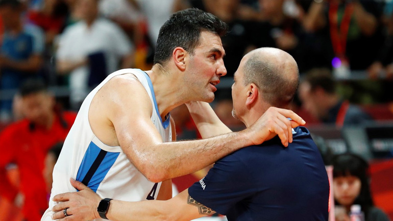 Ερνάντες: «Αν είμαι εγώ προπονητής, ο Σκόλα θα παίξει με το… ζόρι στο Τόκιο»