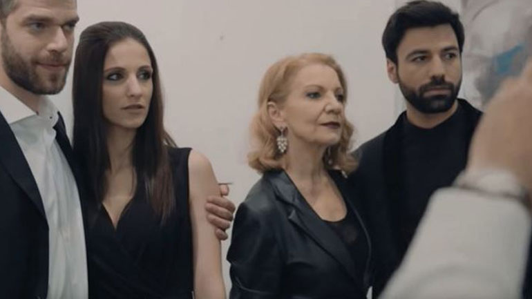 8 Λέξεις: Η Ηλιάνα και ο Οδυσσέας πάνω σε έναν παθιασμένο καβγά αποφασίζουν να μην ξαναμιλήσουν ποτέ