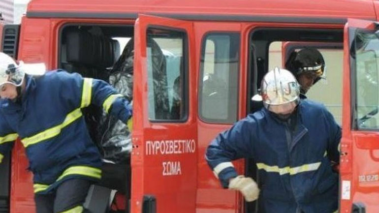 Ζάκυνθος: Πυρκαγιά στο χωριό Μαριές