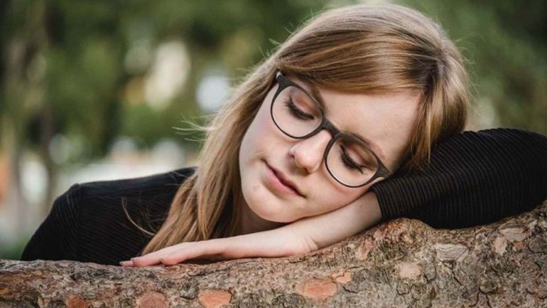 Γιατί οι έφηβοι μένουν ξύπνιοι μέχρι αργά το βράδυ;