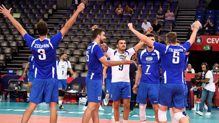 Βόλεϊ: Έξαλλοι πανηγυρισμοί στο ξενοδοχείο της Εθνικής ανδρών για την πρόκριση