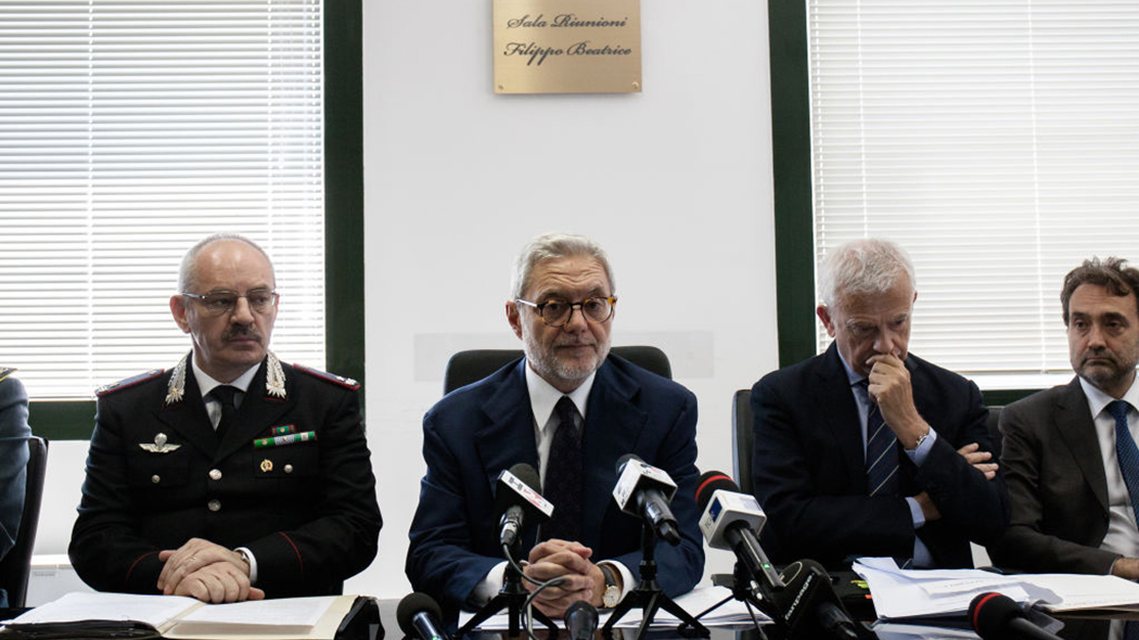 O εισαγγελέας στη Νάπολι, Τζιοβάνι Μελίλο,κατά τη διάρκεια παρουσίασης της επιχείρησης