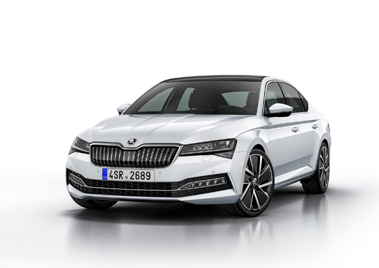 Το ολοκαίνουργιο plug in hybrid Skoda SuperB iV