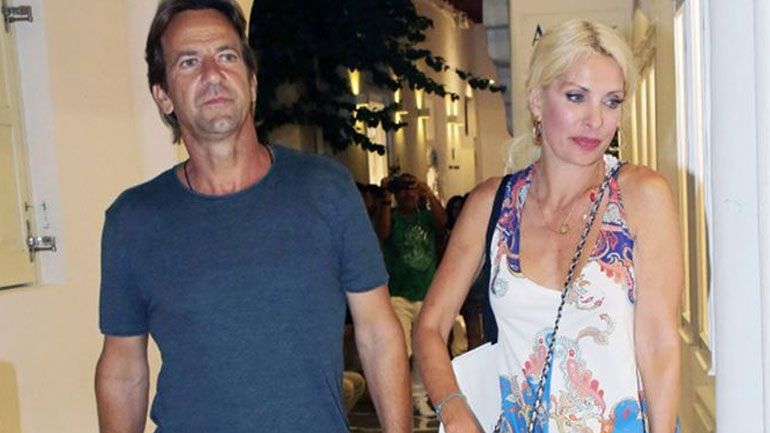 Ελένη Μενεγάκη – Μάκης Παντζόπουλος: Φιλιά και αγκαλιές με την κόρη τους Μαρίνα