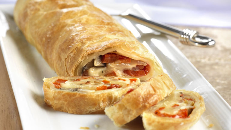 Αλμυρό στρούντελ τυριών και λαχανικών για το γραφείο!