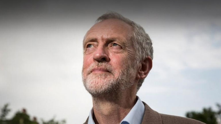 Ένα δεύτερο δημοψήφισμα για το Brexit στηρίζει ο Κόρμπιν