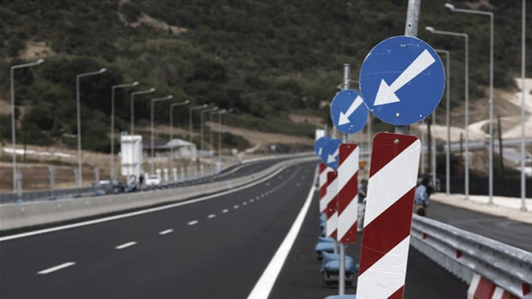 Υπογραφή Μνημονίων Συναντίληψης για το νέο αεροδρόμιο Ηρακλείου και τον αυτοκινητόδρομο Πάτρα – Πύργος