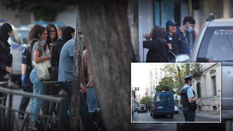 Επιχείρηση της ΕΛ.ΑΣ. σε κτήρια με 240 πρόσφυγες Επιχείρηση της ΕΛ.ΑΣ. σε κτήρια με 240 πρόσφυγες