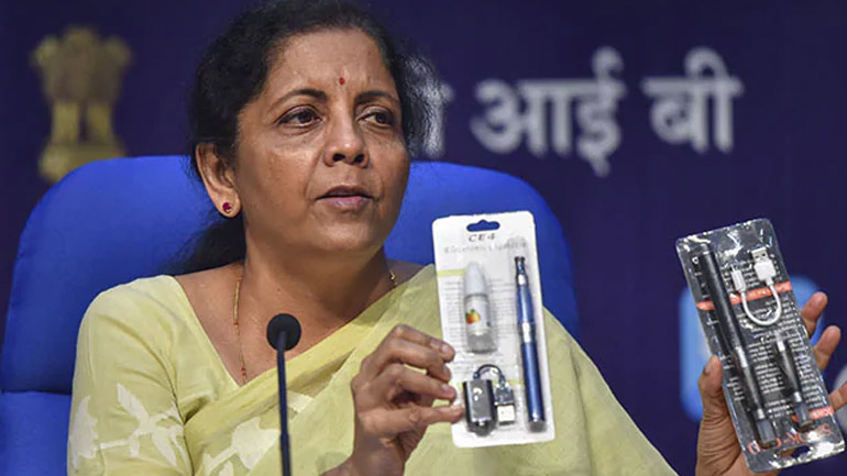 Η Ινδία απαγορεύει τα ηλεκτρονικά τσιγάρα