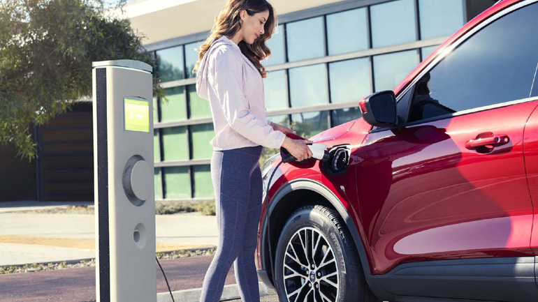 Αυτονομία 600 χιλιομέτρων για το ηλεκτρικό SUV της Ford