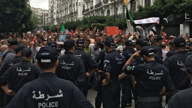 Αλγερία: Δύο νεκροί σε συγκρούσεις ανάμεσα σε διαδηλωτές και αστυνομικούς
