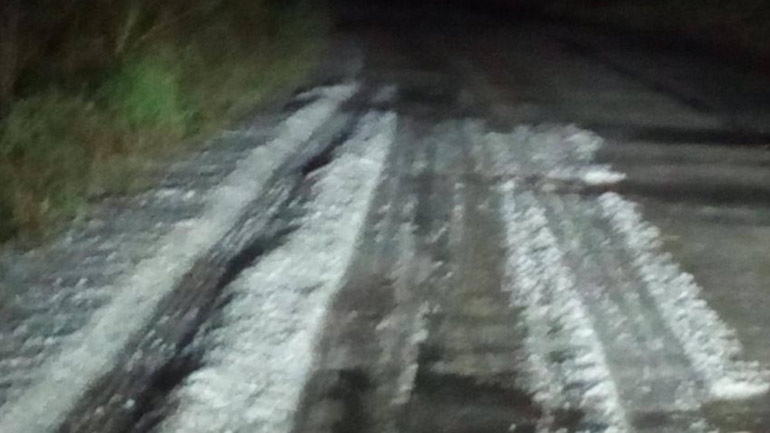 Σφοδρό χαλάζι έπληξε τα Τρίκαλα – Ζημιές σε καλλιέργειες