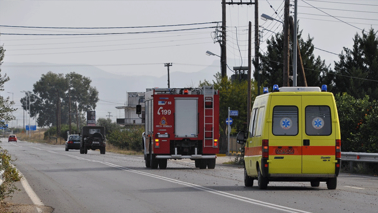Φορτηγό με λύματα εξετράπη της πορείας του στην περιφερειακή όδο Διονύσου – Νέας Μάκρης