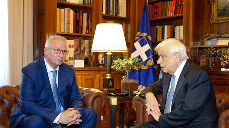 Συνάντηση Παυλόπουλου με τον προτεινόμενο Επίτροπο Γειτονίας και Διεύρυνσης