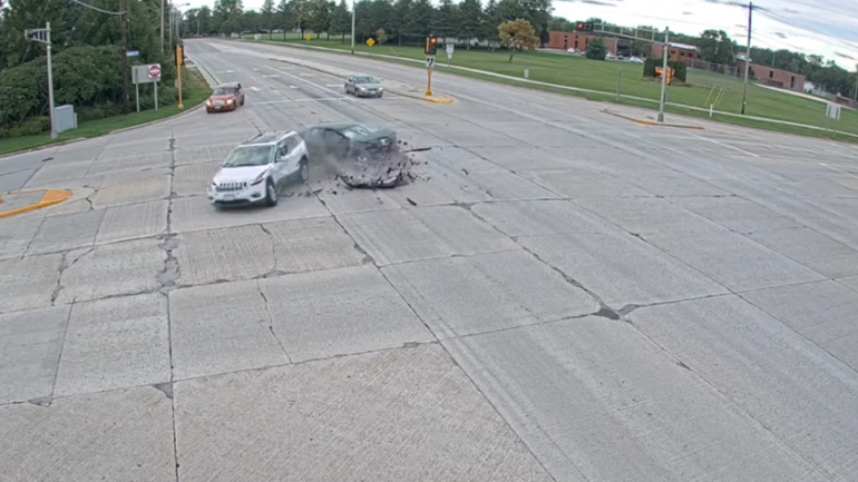 Με κόκκινο δεν περνάμε ποτέ Με κόκκινο δεν περνάμε ποτέ