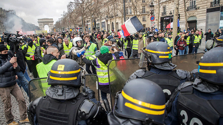 «Αστακός» το Παρίσι – Τουλάχιστον 7.500 αστυνομικοί για τις διαδηλώσεις των «κίτρινων γιλέκων»