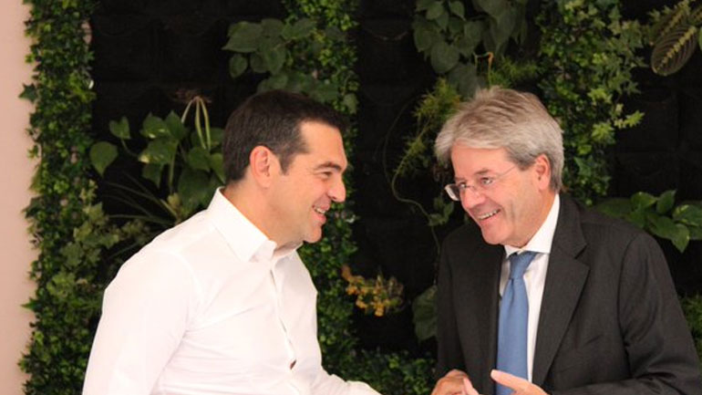 Διμερή και ευρωπαϊκά θέματα στις συναντήσεις του Αλέξη Τσίπρα στη Ρώμη