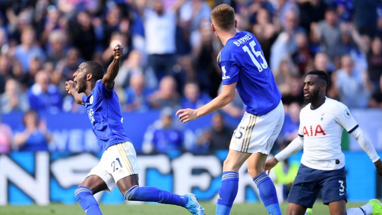 Την…  πάτησε η Τότεναμ απέναντι στη Λέστερ, νίκησαν 2-1 με ανατροπή οι «αλεπούδες»