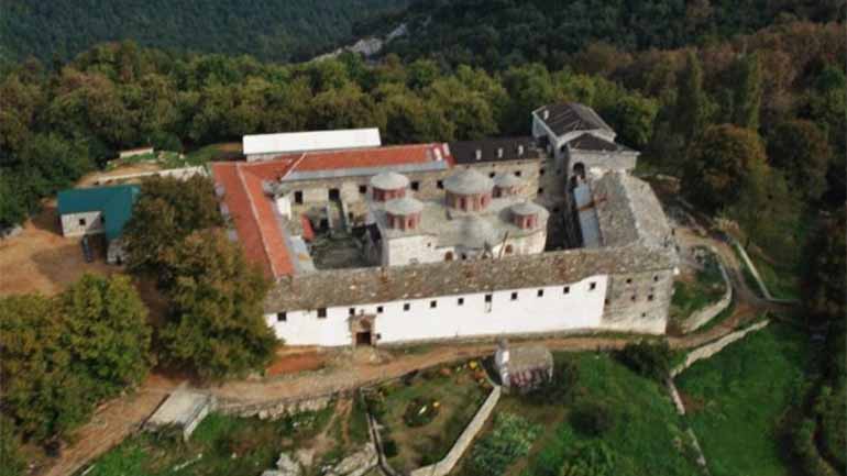 Απειλούν να πάρουν τα όπλα σε Βένετο και Κεραμίδι – Οργισμένη αντίδραση για τις διεκδικήσεις της Μονής Φλαμουρίου