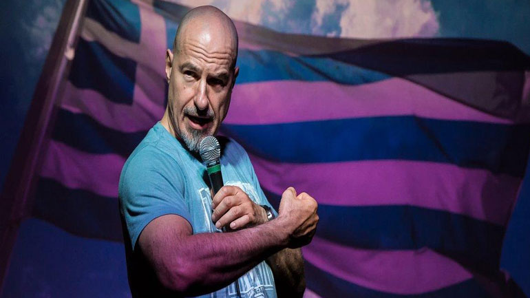 «Η Ιστορία της Ελλάδας – Αλλιώς» με τον Σίλα Σεραφείμ στο Θέατρο Χυτήριο