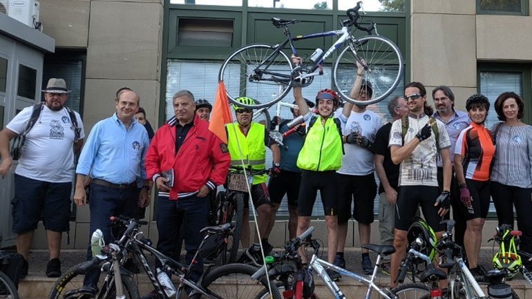 Ποδηλάτες στο υπουργείο Περιβάλλοντος