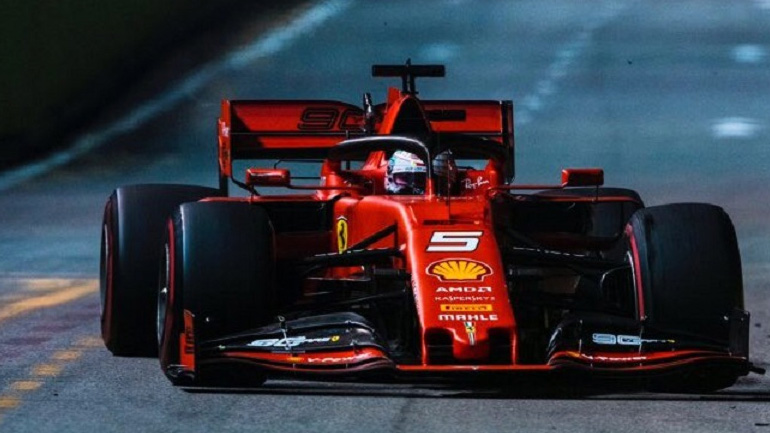 Πρώτος ο Φέτελ στο Γκραν Πρι της Σιγκαπούρης