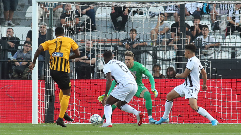 Στις καθυστερήσεις έσωσε τον βαθμό ο ΠΑΟΚ, 2-2 με τον Άρη στο ντέρμπι της Θεσσαλονίκης