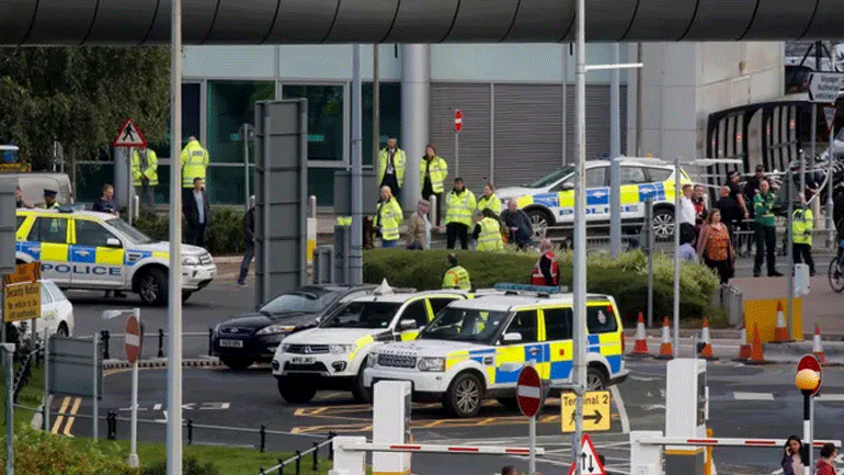 Βρετανία: Ελεγχόμενη έκρηξη σε ύποπτο πακέτο στο αεροδρόμιο του Μάντσεστερ