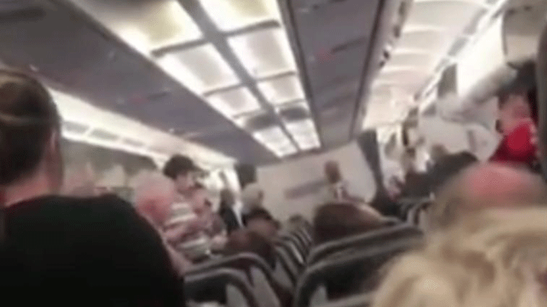 Δάκρυα εν πτήσει για τη χρεοκοπία της Thomas Cook – Τελευταία προσγείωση στο Μάντσεστερ