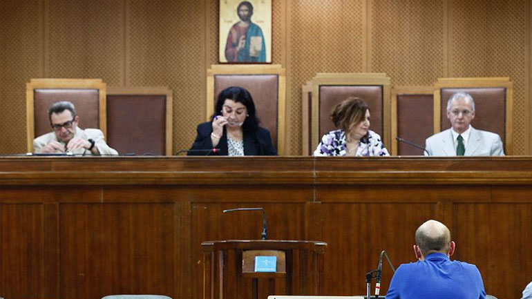 Αρνείται τη σχέση του με τη Χρυσή Αυγή ο καταδικασθείς για τη δολοφονία Λουκμάν