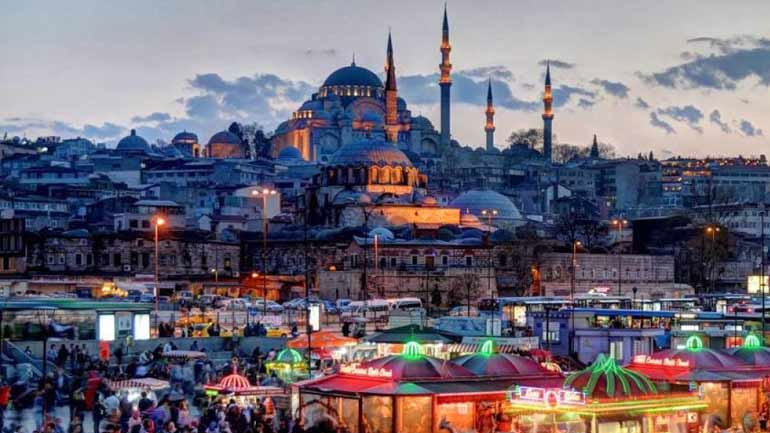 Thomas Cook: Η Τουρκία μπορεί να χάσει έως και 700.000 τουρίστες ετησίως