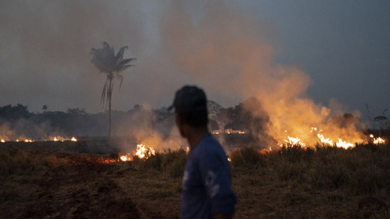 Η σύνοδος για τον Αμαζόνιο αποδέσμευσε άλλα 500 εκατομμύρια δολάρια για τη διάσωση των τροπικών δασών