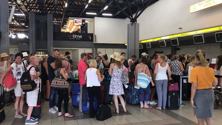 Στον «αέρα» 3.000 τουρίστες στην Κέρκυρα μετά την πτώχευση της Thomas Cook