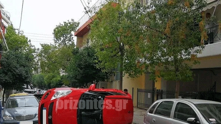 Ανατροπή αυτοκινήτου στη Νέα Φιλαδέλφεια – Δεν υπήρξαν τραυματίες