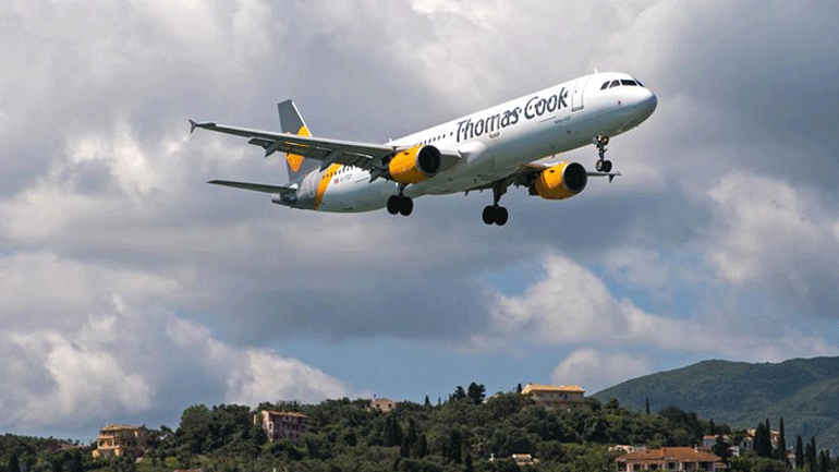 Πτώχευση της Thomas Cook: Τρία αεροσκάφη στη Σκιάθο αύριο για την παραλαβή των πρώτων Βρετανών τουριστών