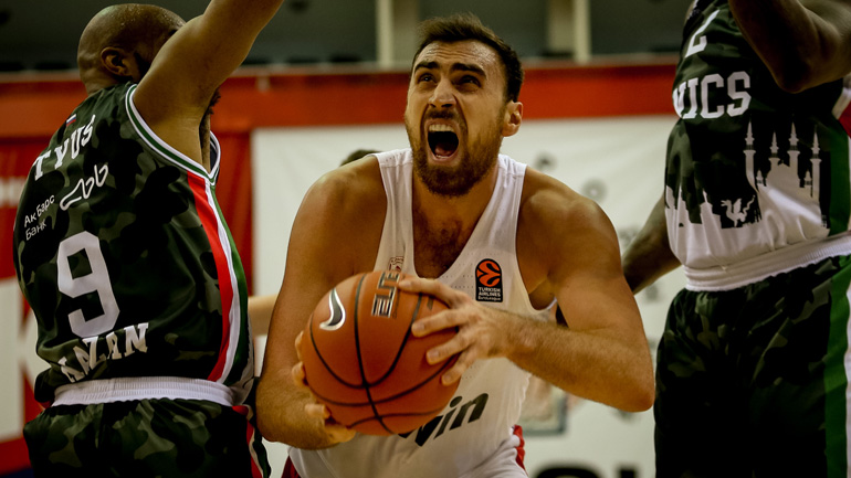 Λύγισε την Ούνιξ ο Ολυμπιακός