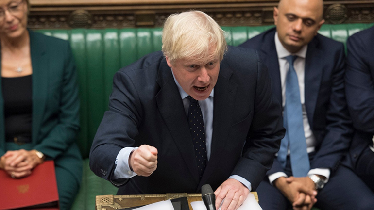 Άρον-άρον στη Βουλή ο Τζόνσον