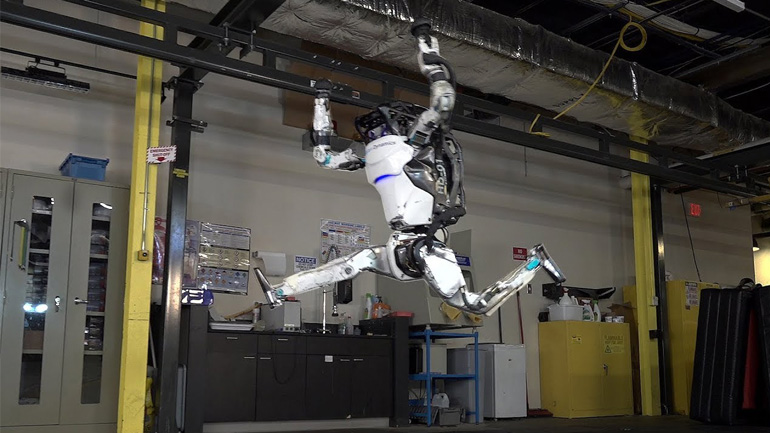 Το ρομπότ Atlas κάνει παρκούρ