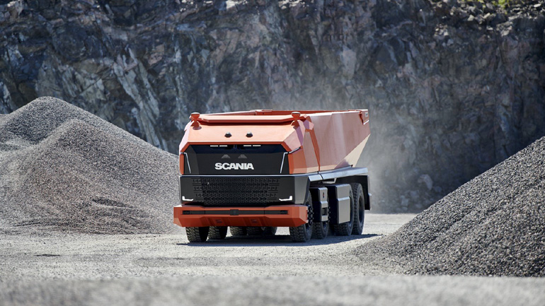 Αυτό το φορτηγό κινείται τελείως μόνο του