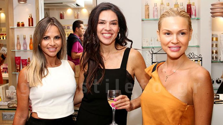 Λαμπερά εγκαίνια στη Γλυφάδα με διάσημες παρουσίες