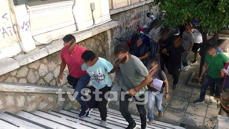 Στο δικαστήριο οι δύο κατηγορούμενοι για τον φόνο 41χρονου στην Πελασγία