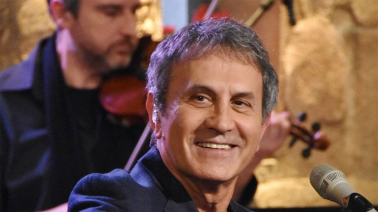 Συναυλία αφιέρωμα στον Μάνο Ελευθερίου στο Θέατρο Πέτρας