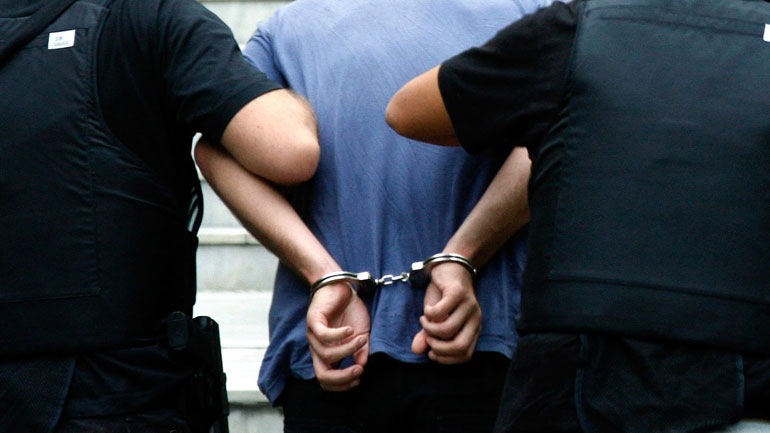 Συλλήψεις για ναρκωτικά κοντά στο Οικονομικό Πανεπιστήμιο και στο Πεδίο του Άρεως