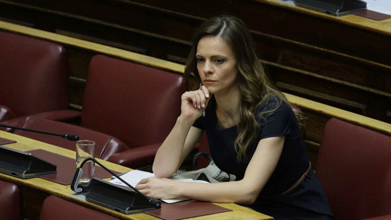 Αχτσιόγλου: Απύθμενο το θράσος της κυβέρνησης για τις συντάξεις χηρείας