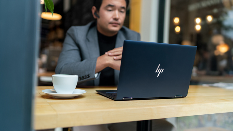 Premium υπολογιστής με βάρος λιγότερο από ένα κιλό από την HP