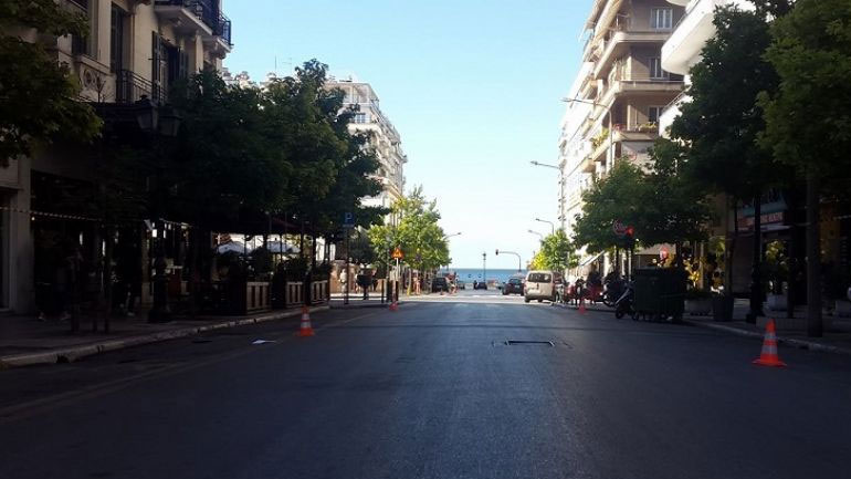 «Μπλόκο» από τον Δ. Θεσσαλονίκης στην πεζοδρόμηση της Αγίας Σοφίας κάτω από την Τσιμισκή