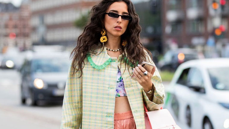 Τα πολύχρωμα κοσμήματα είναι το πιο hot trend της σεζόν!